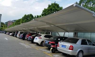 如何為愛車搭建一個(gè)實(shí)用的停車棚 從選址到維護(hù)的完整指南